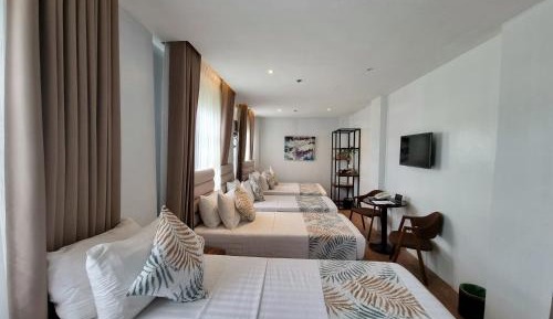 Premium Quadruple Room