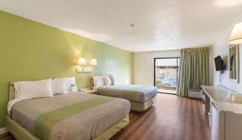 Quadruple Room - Non-Smoking