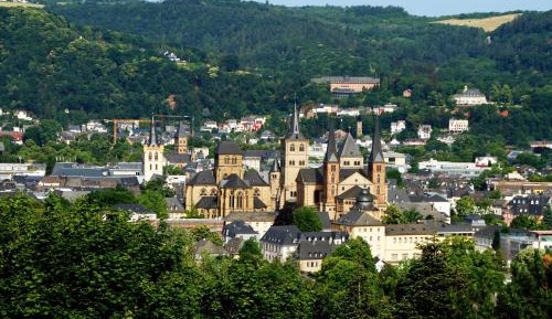 Double Room with Balcony and Panoramic City View