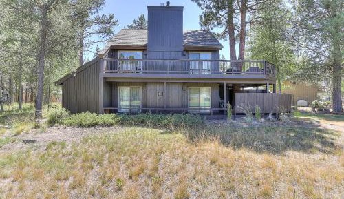 Four-Bedroom Holiday Home