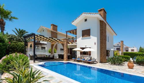 Four-Bedroom Villa with Private Pool