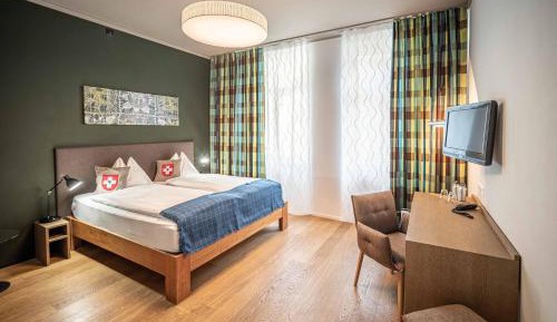 Large Double Room