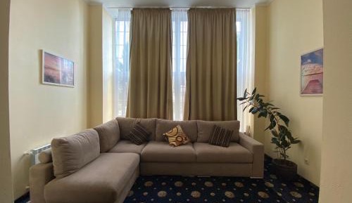 Family Room with Lake View