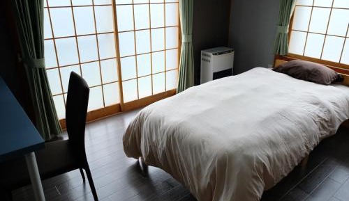 Standard Single Room with Shared Bathroom