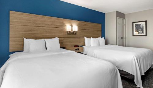 Queen Room with Two Queen Beds - Accessible/Non-Smoking 
