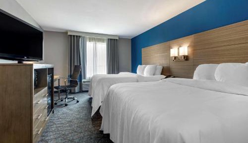 Queen Room with Two Queen Beds - Non-Smoking