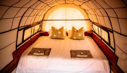 Deluxe Double or Twin Room with Mountain View