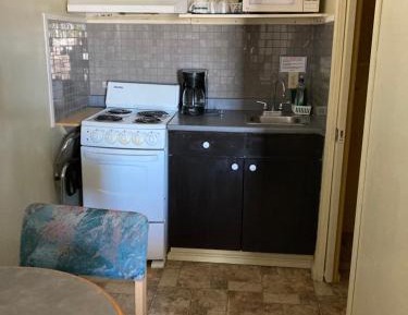 Two Double Beds with Kitchenette - Non-Smoking