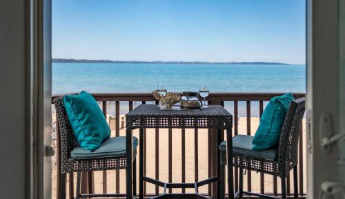 One-Bedroom Apartment with Balcony and Sea View