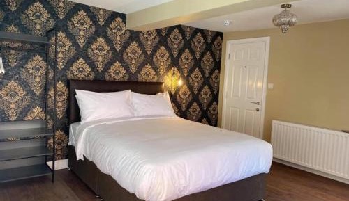 Deluxe Double Room with Shower