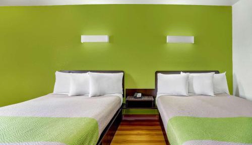 Deluxe Queen Room with Two Queen Beds - Non-Smoking