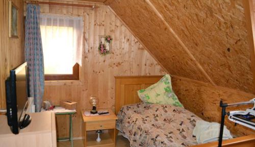 Twin Room with Shared Bathroom