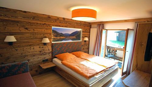 Triple Room with Mountain View