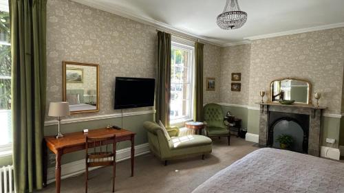 Superior Family Room