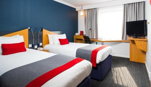 Standard Twin Room with Free Hot Breakfast