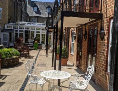 Courtyard Single Room