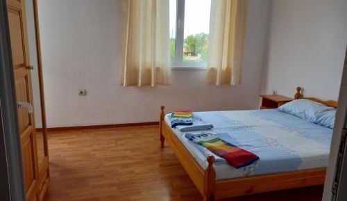 Economy Quadruple Room with Shared Bathroom