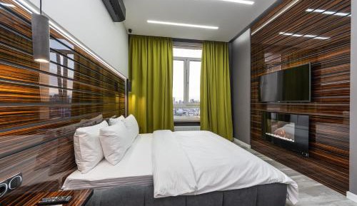 Suite with Hot Tub