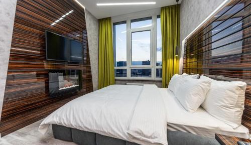 Queen Suite with Spa Bath
