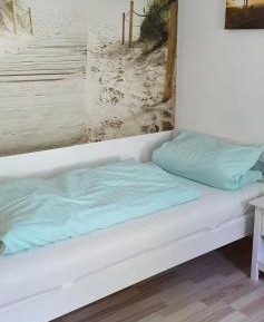 Single Room with Private External Bathroom