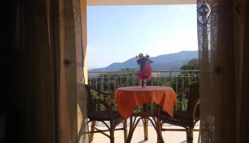Deluxe Double Room with Balcony and Sea View