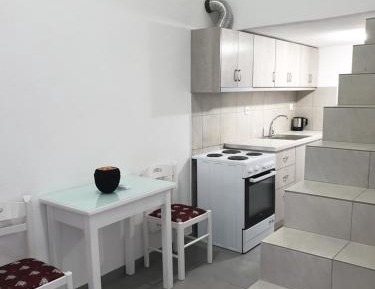 Standard Triple Studio