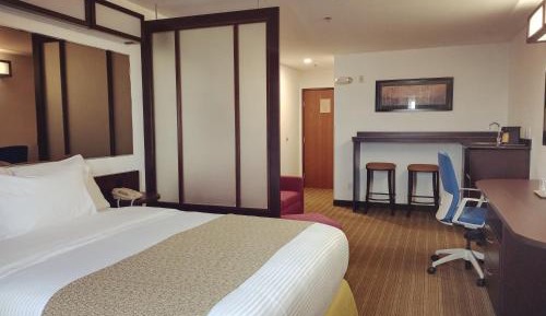 Queen Suite