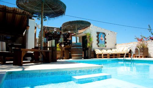 Apartment with Garden View