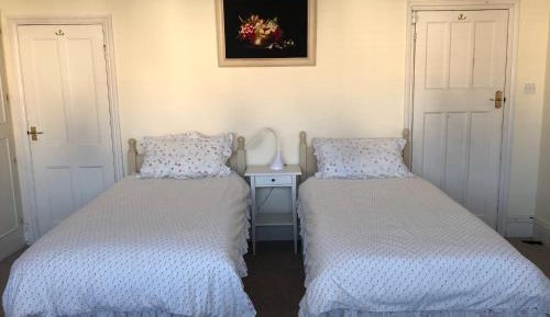 Twin Room with Bathroom