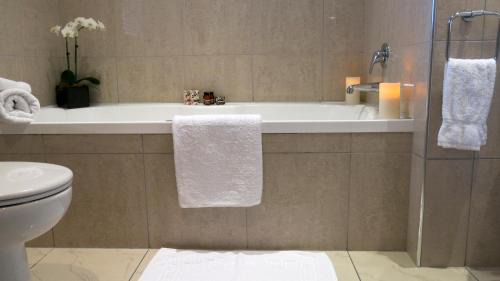 Superior Studio with Spa Bath