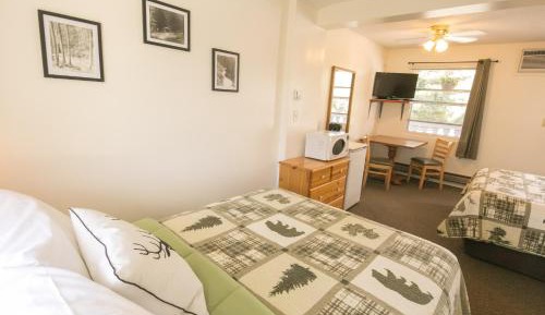 Deluxe Queen Room