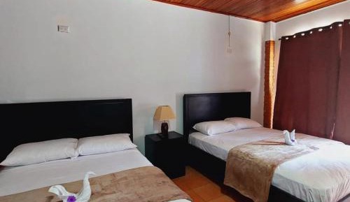 Deluxe Double Room (2 Adults + 1 Child)