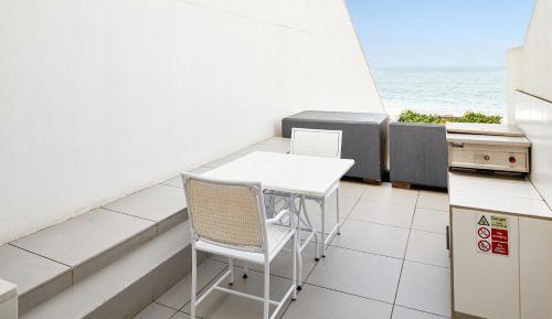 Studio with Sea View