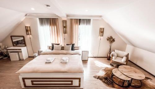Queen Room