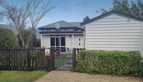 Three-Bedroom Holiday Home 