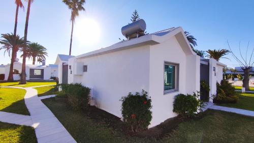 One-Bedroom Bungalow (2 Adults)