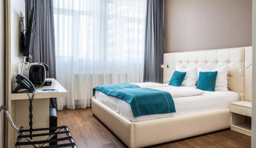 Superior Family Room