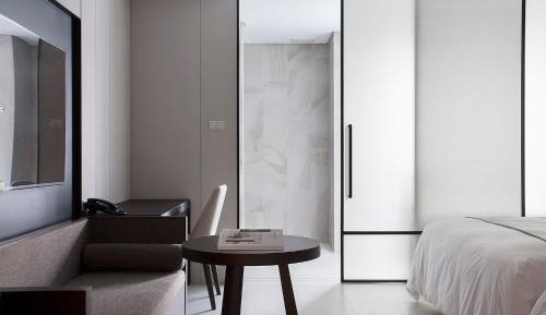 Twin Room with Bath
