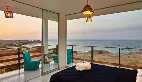 Deluxe Double Room with Side Sea View