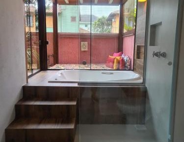 King Room with Spa Bath