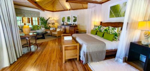 Deluxe Beach Cottage