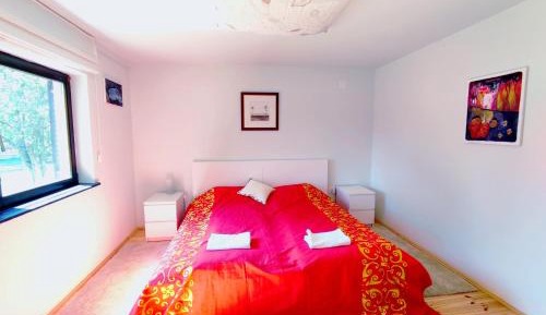 Apartment with Garden View