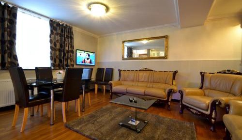 Superior Three-Bedroom Apartment