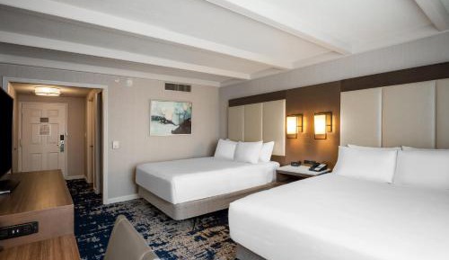 Standard Queen Room with Two Queen Beds