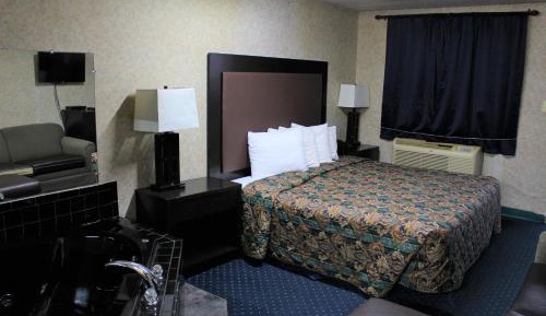 King Room with Spa Bath