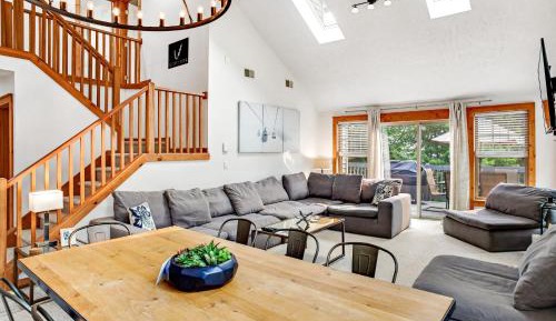 Four bedroom holiday home 