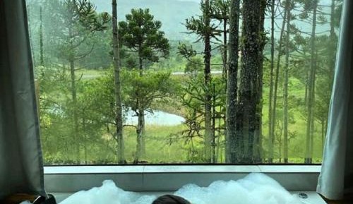 Chalet with Mountain and Lake View