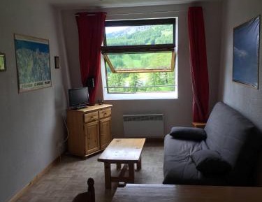 Studio with Mountain View