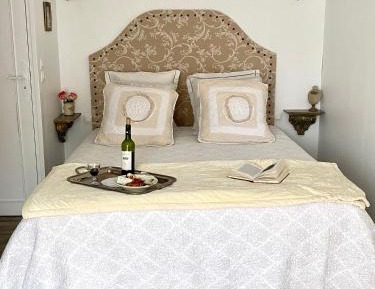 Deluxe Double Room with Shower