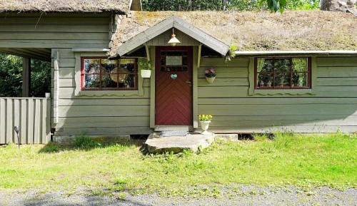 One-Bedroom Holiday Home